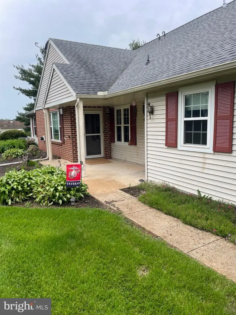 3276 Falcon Ln, Dover, PA 17315 - #2