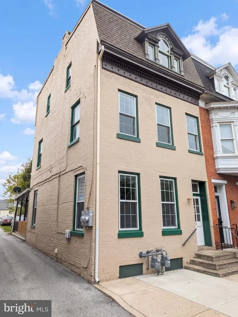 820 E Market St, York, PA 17403 - #2