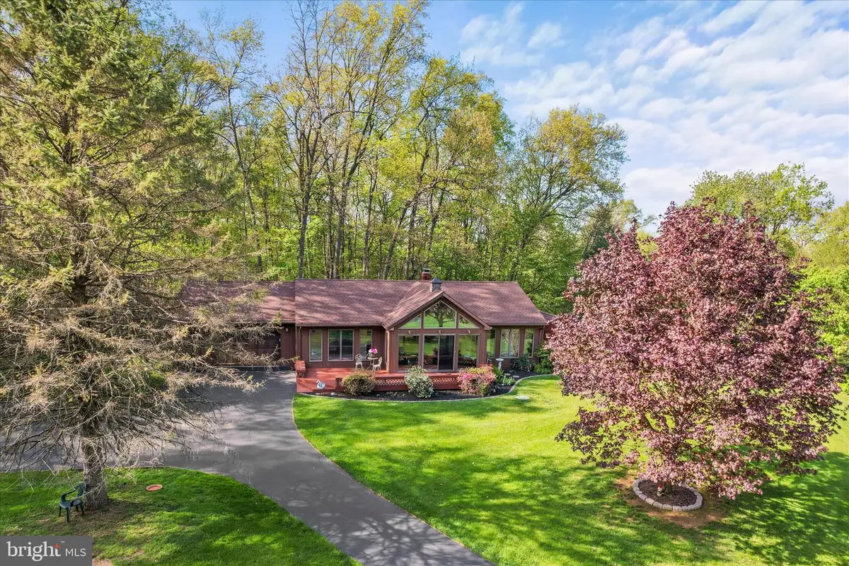 115 Valley Rd, Windsor, PA 17366 - #1