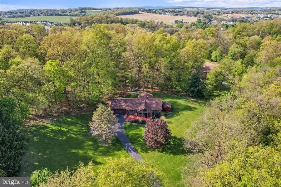 115 Valley Rd, Windsor, PA 17366 - #2