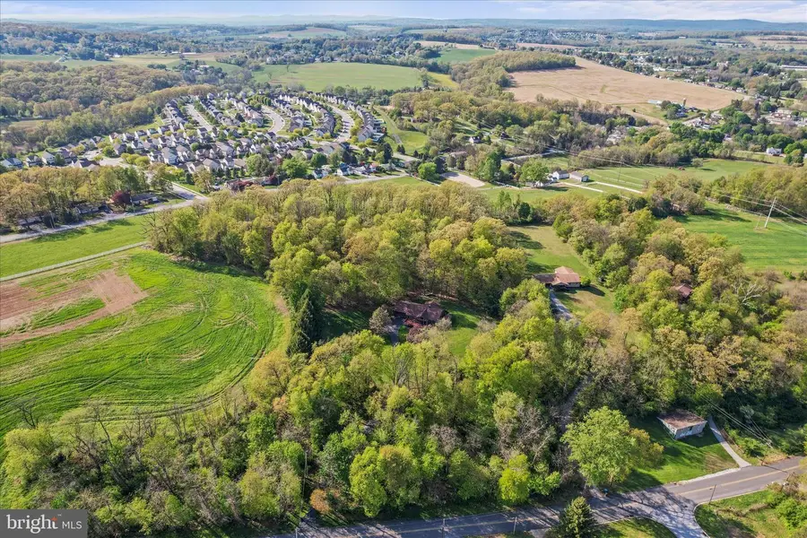 115 Valley Rd, Windsor, PA 17366 - #3