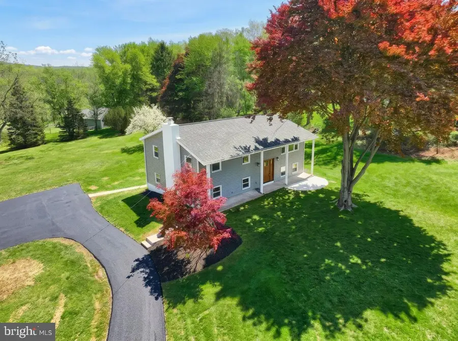 823 Baltimore St, Dillsburg, PA 17019 - #3