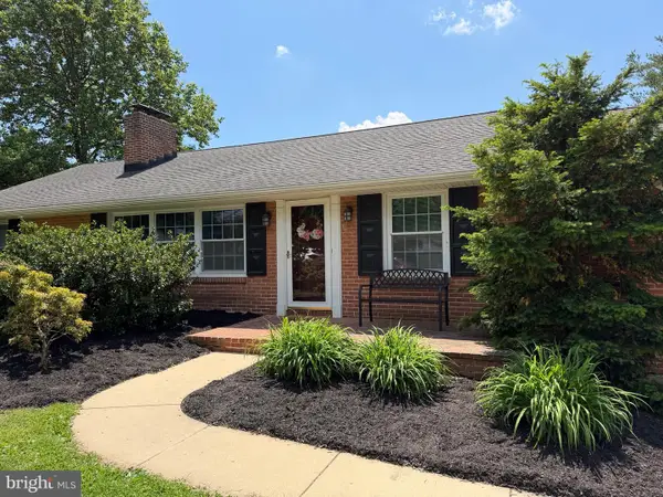 1616 Niles Rd, YORK, PA 17403