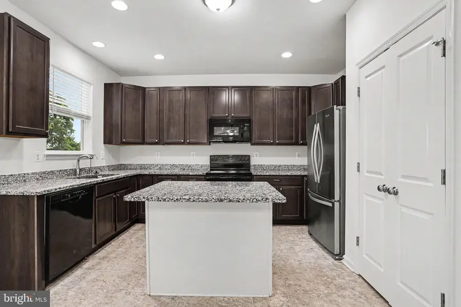 1003 Chestnut St, Delta, PA 17314 - #2