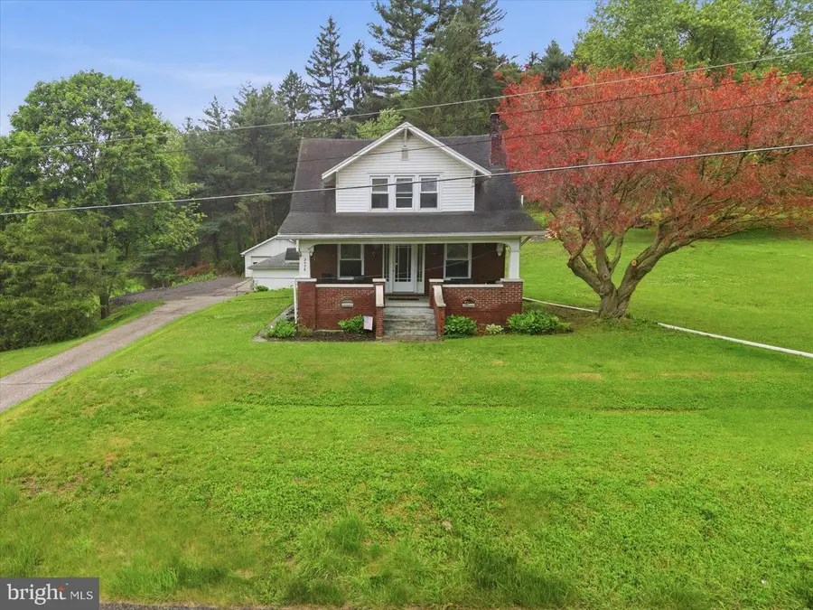 2476 Seven Valleys Rd, Seven Valleys, PA 17360 - #2