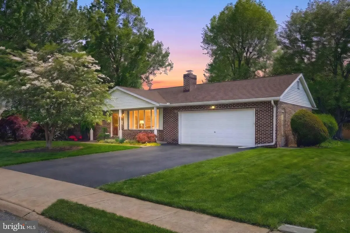1970 Hampton Rd, York, PA 17408 - #1