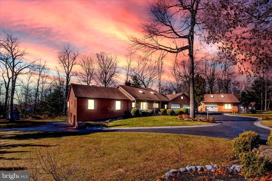320 Dubs Church Rd, Hanover, PA 17331 - #2