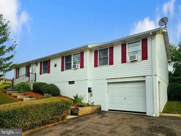 20 Rickey Dr, HANOVER, PA 17331