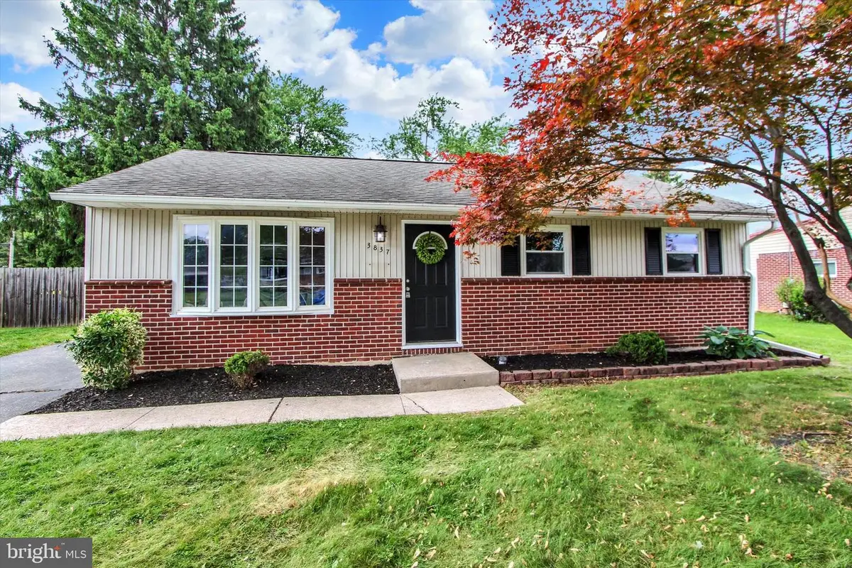 3837 Oakleigh Dr, York, PA 17402 - #1