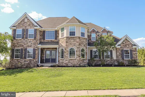 1279 Aylesbury Ln, YORK, PA 17404