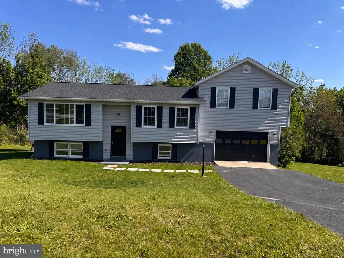 253 Vegas Dr, Hanover, PA 17331 - #1