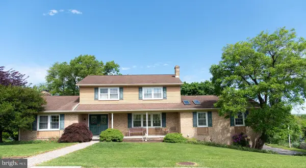 100 Albright Dr, HANOVER, PA 17331