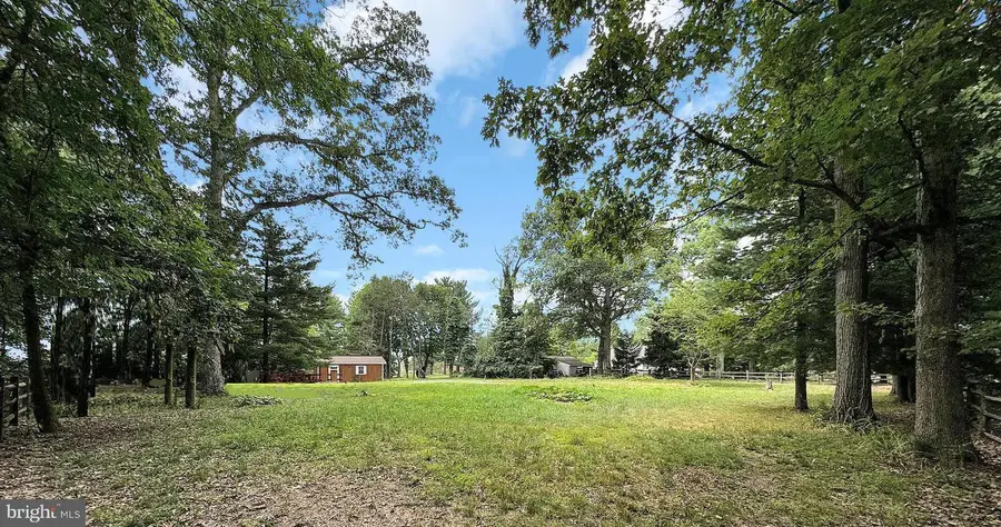 744 Fairview Dr, Hanover, PA 17331 - #2