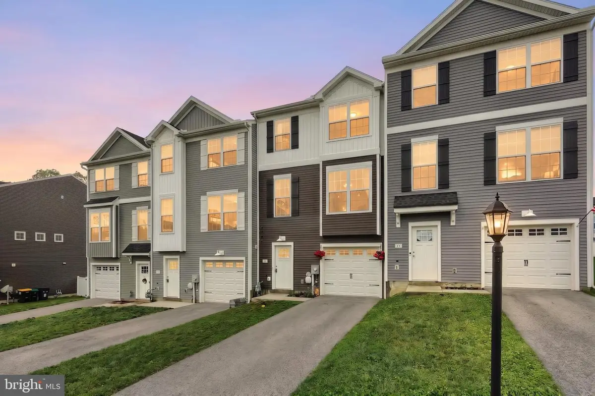 63 Overlook Dr, Hanover, PA 17331 - #1