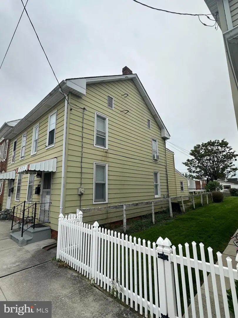 229 Locust St, Hanover, PA 17331 - #3