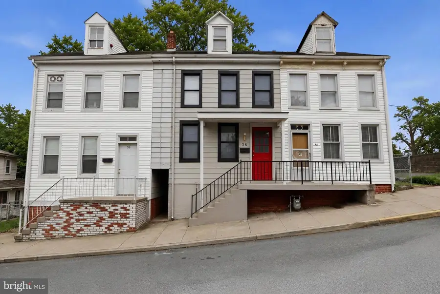 38 W 8th Ave, York, PA 17404 - #2