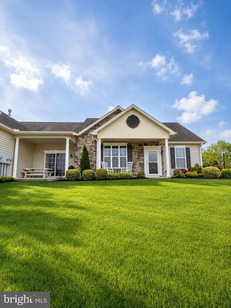 100 S Alpine Dr #25b, York, PA 17408 - #1