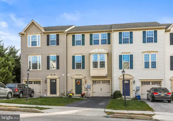 26 S Center St, HANOVER, PA 17331