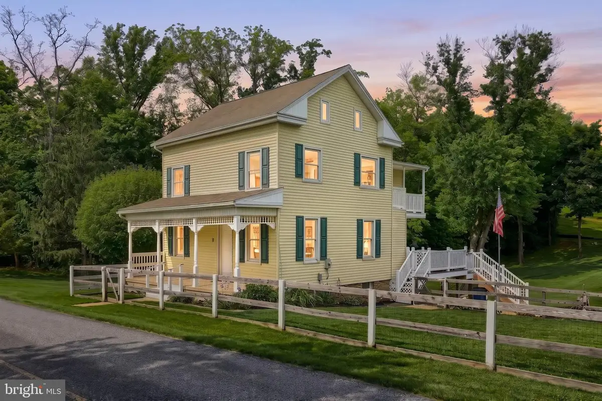 1425 Sunnyside Rd, Spring Grove, PA 17362 - #1