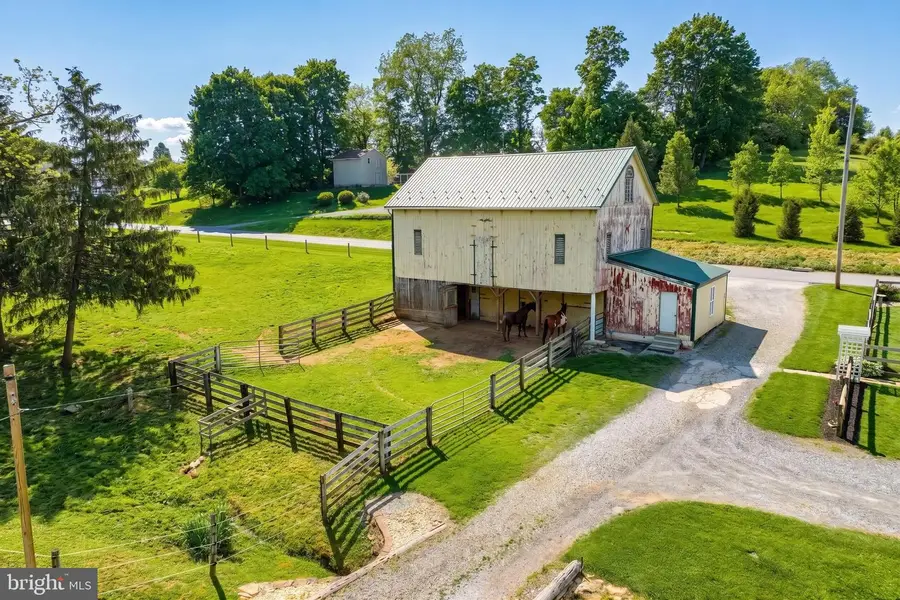 1425 Sunnyside Rd, Spring Grove, PA 17362 - #3