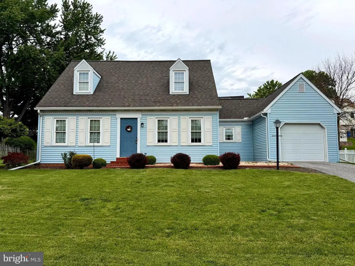 3819 Kings Arms Ln, York, PA 17402 - #1