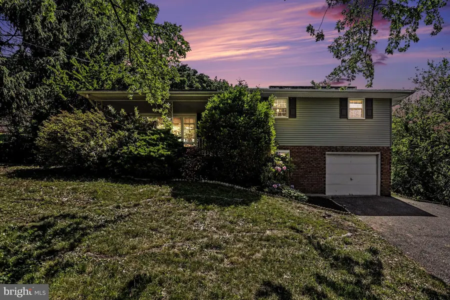 2885 Freysville Rd, Red Lion, PA 17356 - #3