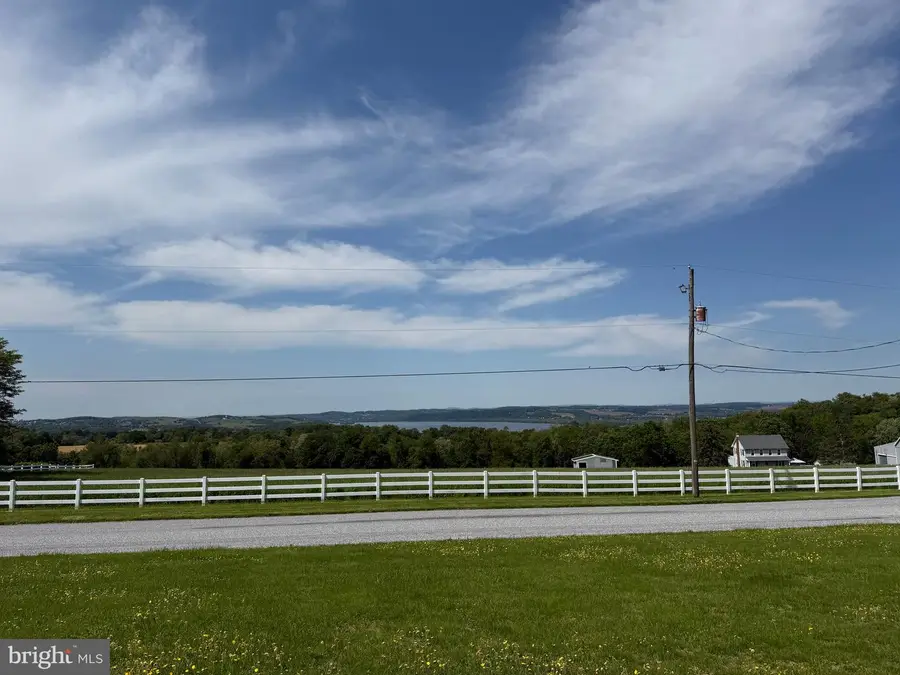 532 Riverview Dr, Wrightsville, PA 17368 - #2