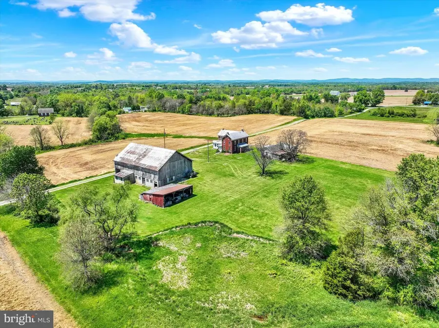 807 Cherry Ln, Dover, PA 17315 - #2