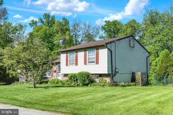 260 Green Lane Dr, Camp Hill, PA 17011 - #2