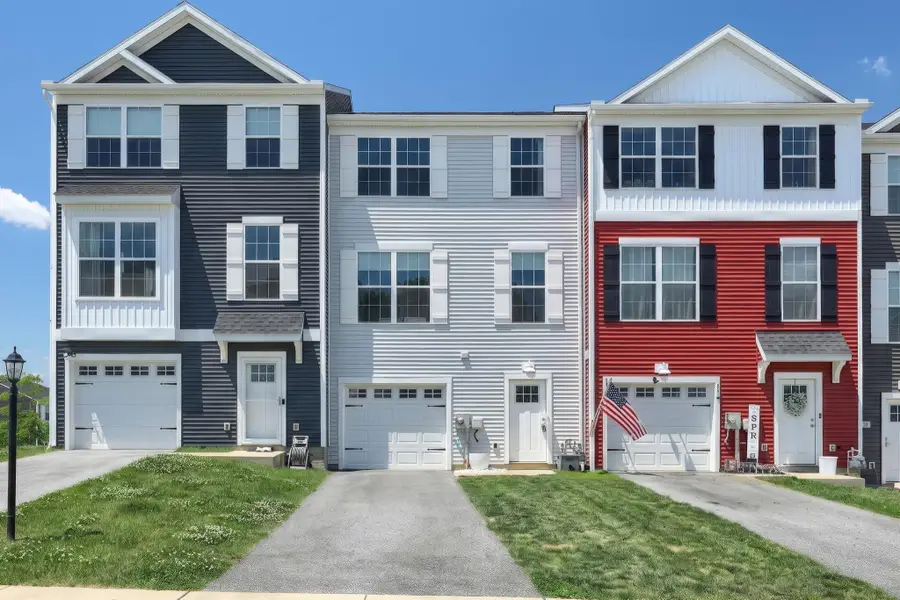 26 Pacer Dr, Hanover, PA 17331 - #2