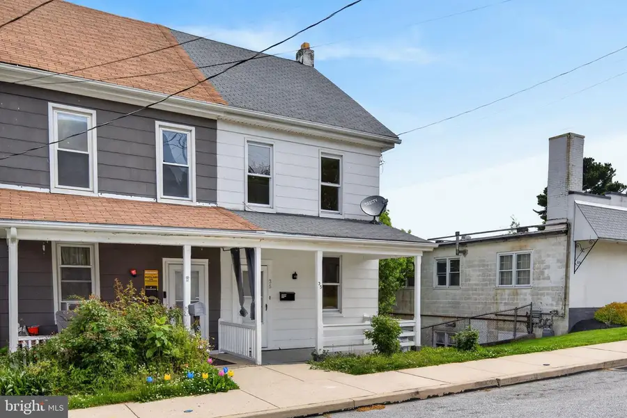 35 W Maple St, Dallastown, PA 17313 - #3