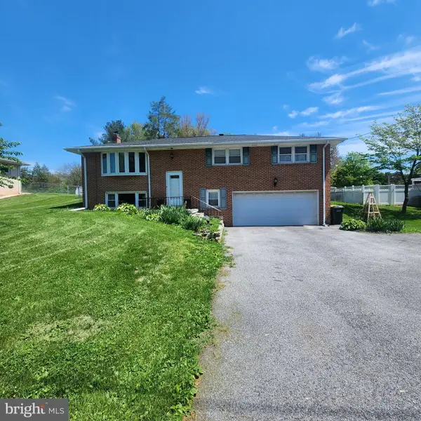 2029 Derry Rd, YORK, PA 17408