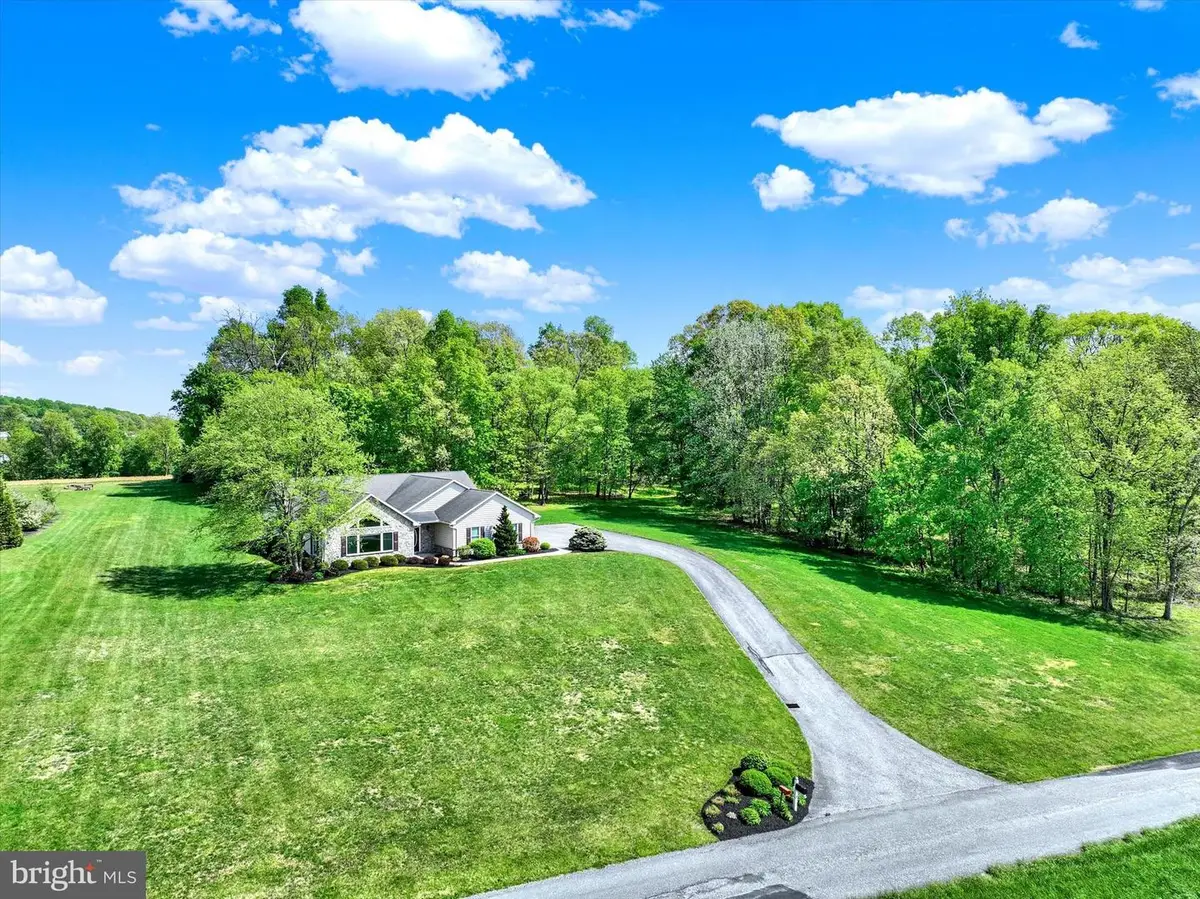 4192 Evergreen Rd, Felton, PA 17322 - #1