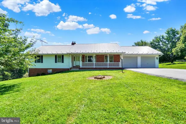 3594 Apple Ct, STEWARTSTOWN, PA 17363