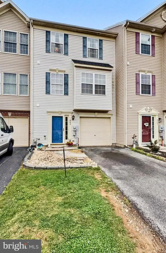 243 Country Ridge Dr, Red Lion, PA 17356 - #1