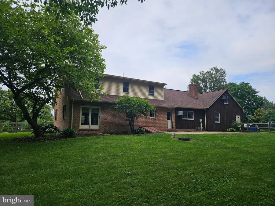 1675 Beck Mill Rd, Hanover, PA 17331 - #2