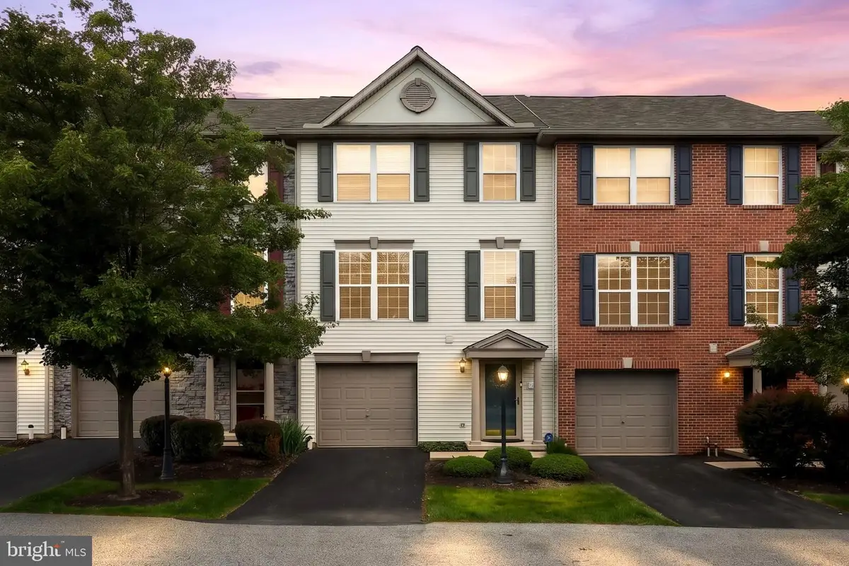 306 Harvest Field Ln, York, PA 17403 - #1