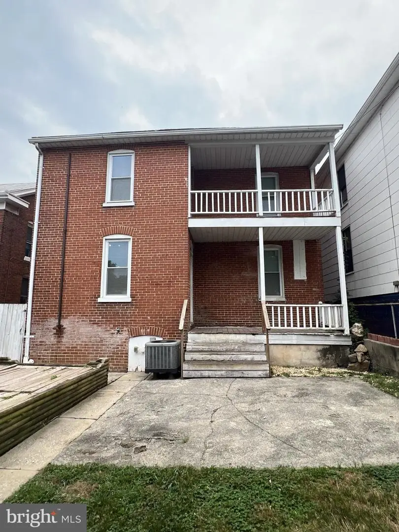 43 S East St, Spring Grove, PA 17362 - #2