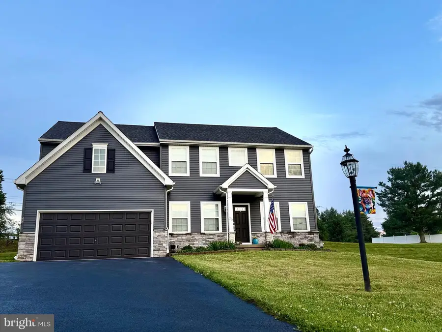 20 Greenview Dr, Shrewsbury, PA 17361 - #2