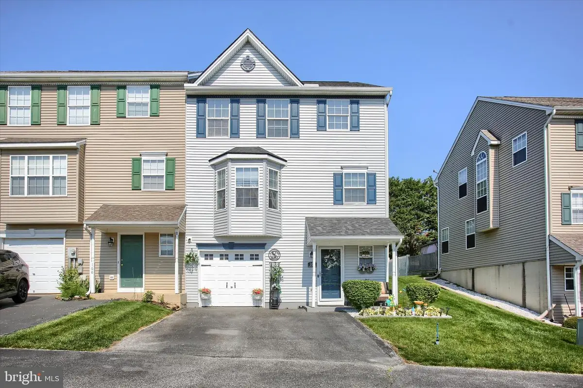 166 Country Ridge Dr, Red Lion, PA 17356 - #1