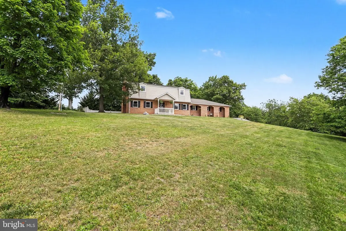 1380 Valley Green Rd, Etters, PA 17319 - #1