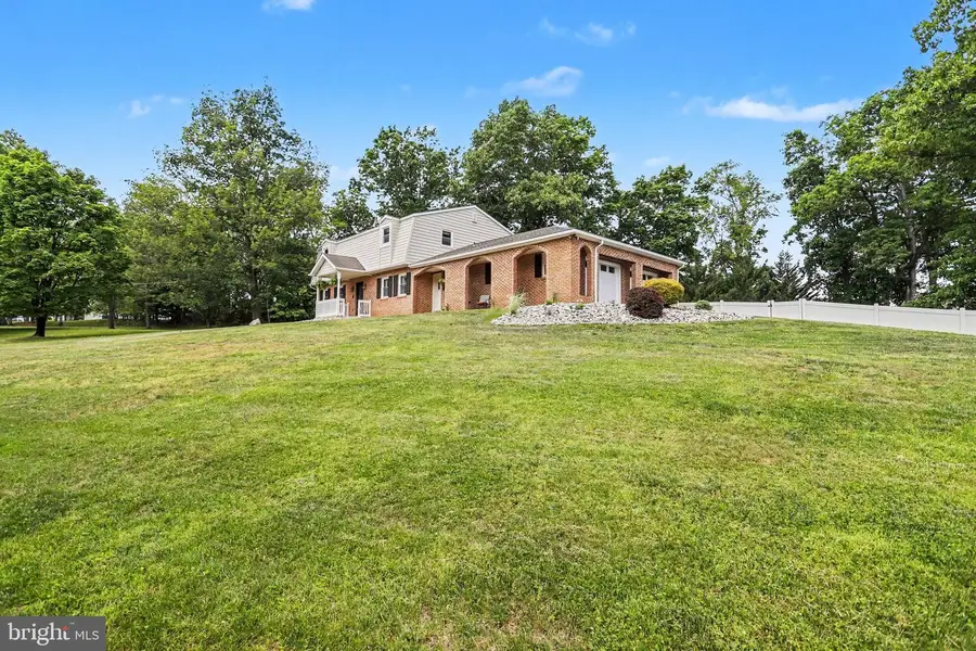 1380 Valley Green Rd, Etters, PA 17319 - #2
