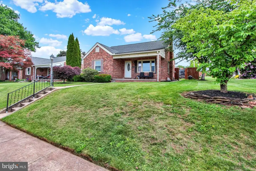 177 S 6th St, Mount Wolf, PA 17347 - #3