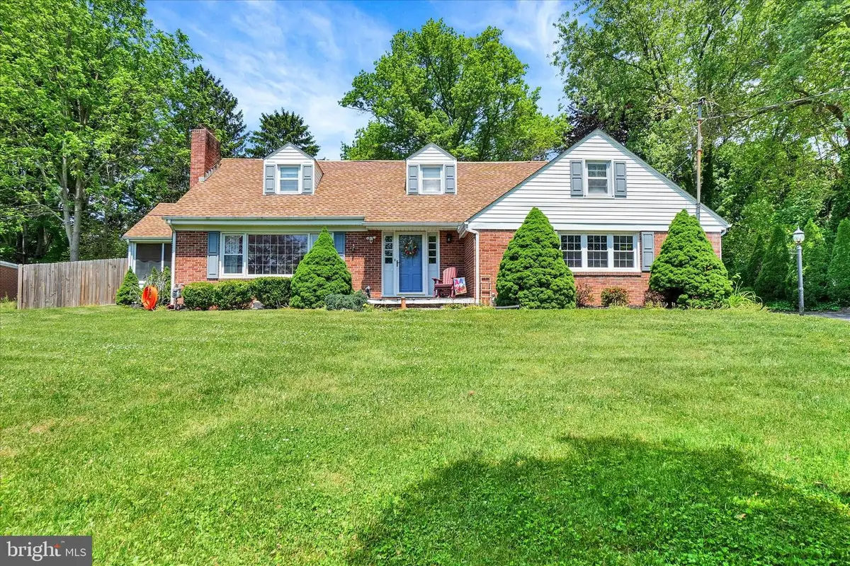 29 Maple Rd, York, PA 17403 - #1