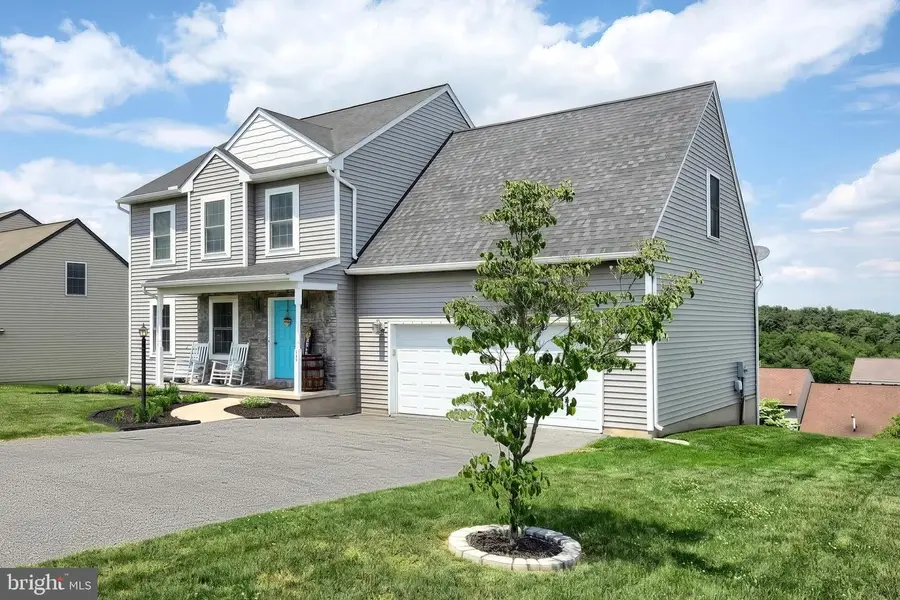 35 Ryan Ln, Mount Wolf, PA 17347 - #2