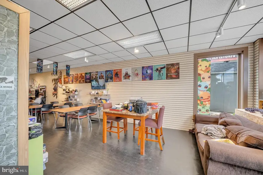 318 Carlisle St, Hanover, PA 17331 - #2