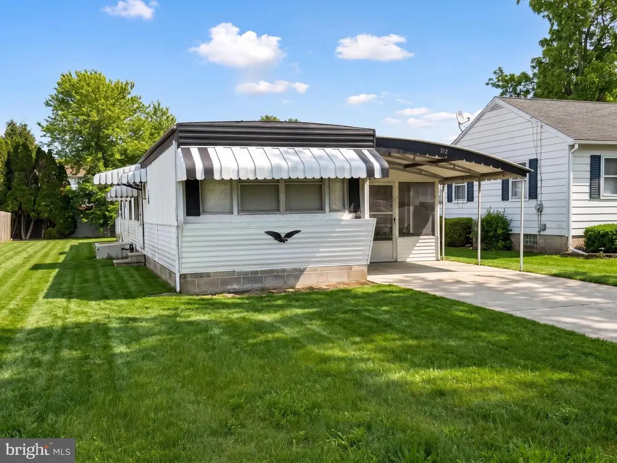 512 Meade Ave, Hanover, PA 17331 - #1
