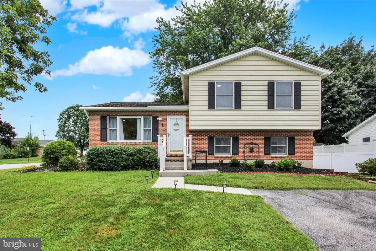 1 Cardinal Dr, Hanover, PA 17331 - #1