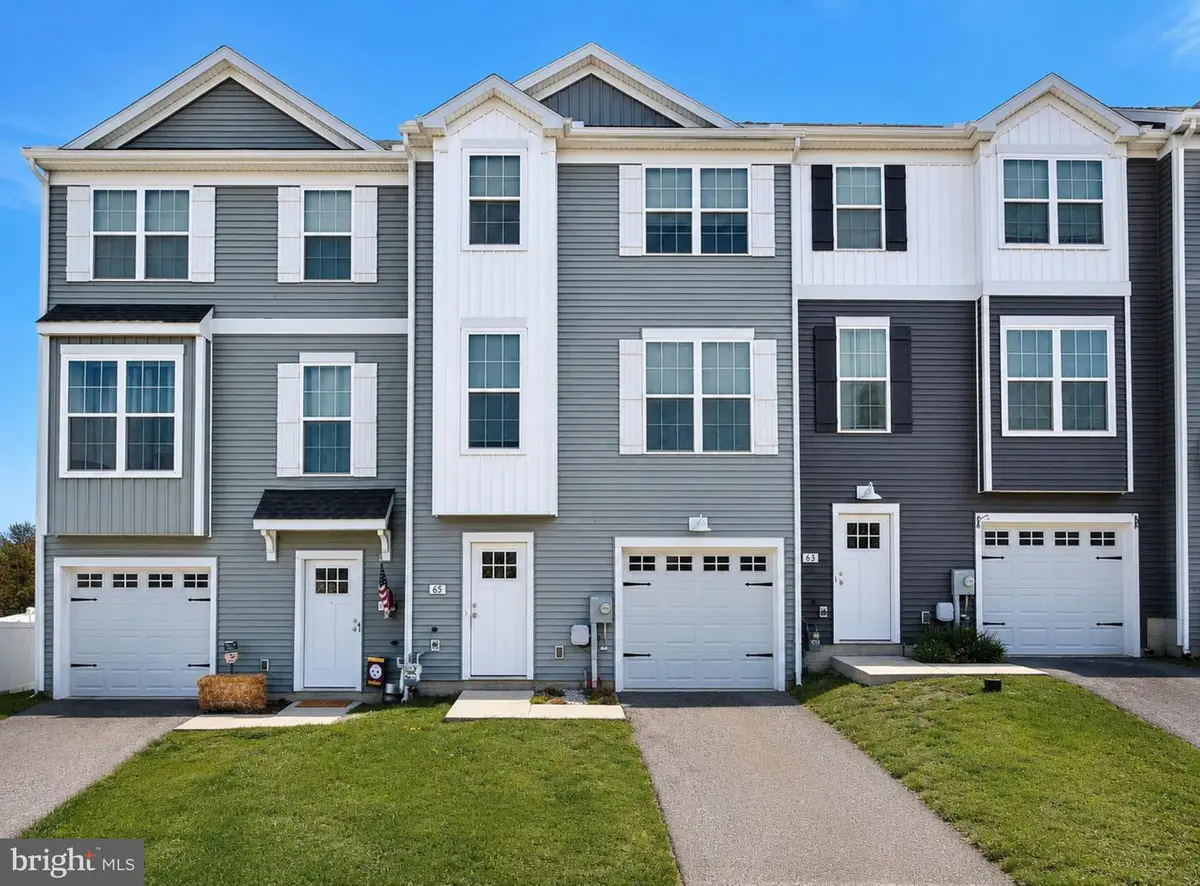65 Overlook Dr, Hanover, PA 17331 - #1