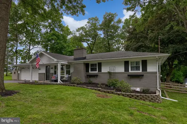 786 Summit Dr, DALLASTOWN, PA 17313